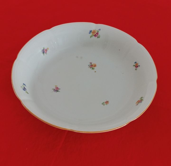 Salaterka z czasów PRL-u Już jak antyk