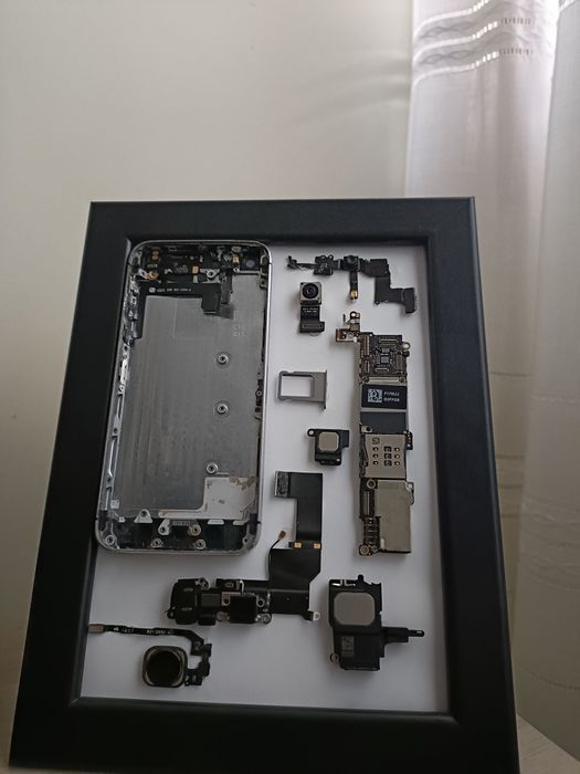 Quadro iphone 5 desmontado
