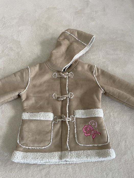 Casaco de pele 4 anos muito quentinho