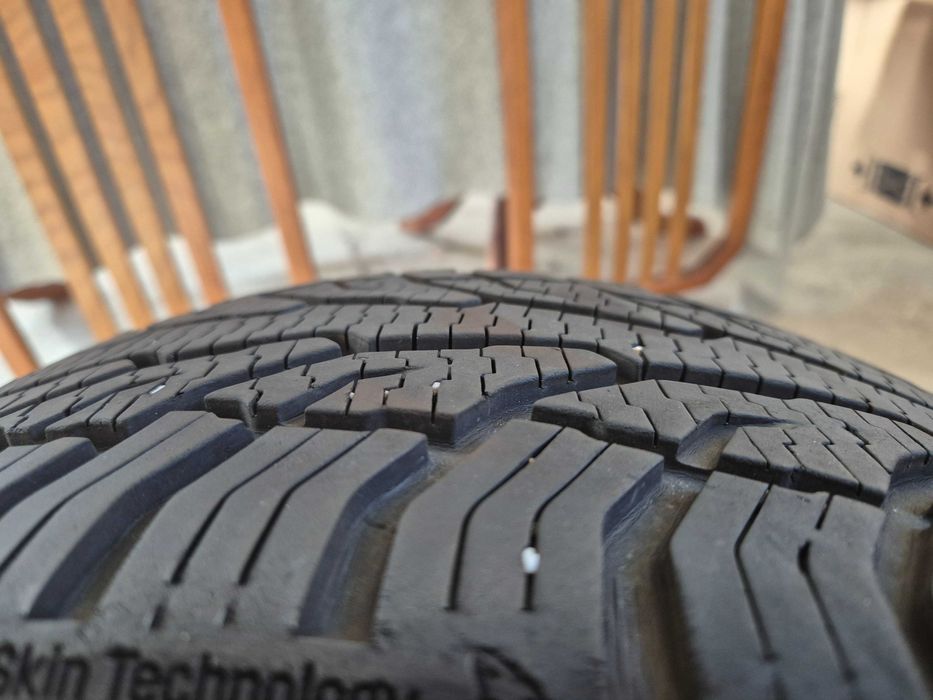 Pneus 205 40 R18 Pilot Sport 4, Uniroyal All Season Expert e Maxxis Premitra