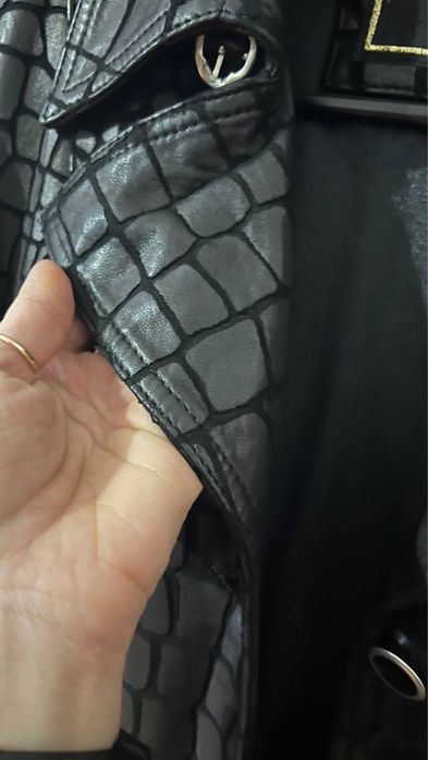 Продам  нове стильне шкіряне пальто