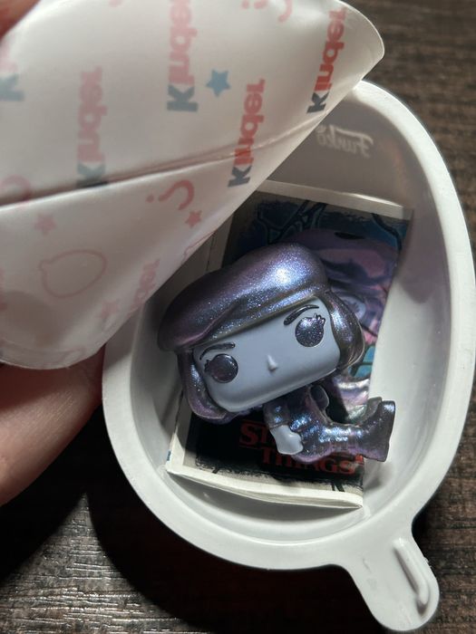 Фігурука Робі із колекції Kinder Joy Дивні дива