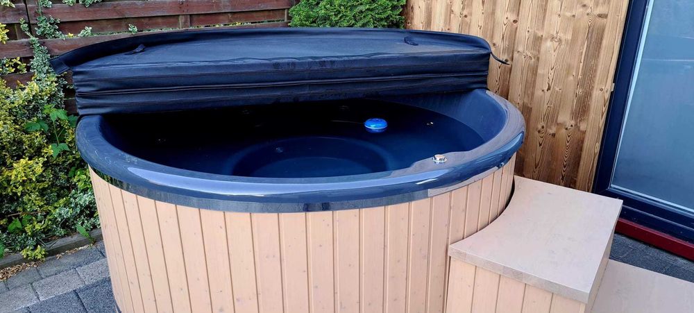 Jacuzzi ogrodowe PROMOCJA !!! DOSTĘPNA OD RĘKI - elektryczna