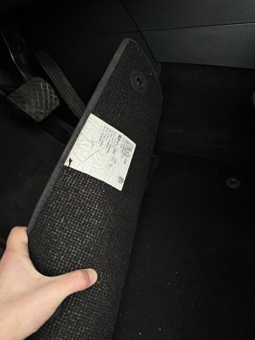 Volkswagen Touran 2011 рік