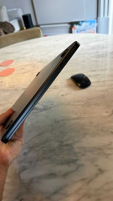 MacBook Air M2 (2022) – 24GB RAM / 1TB SSD – Como novo