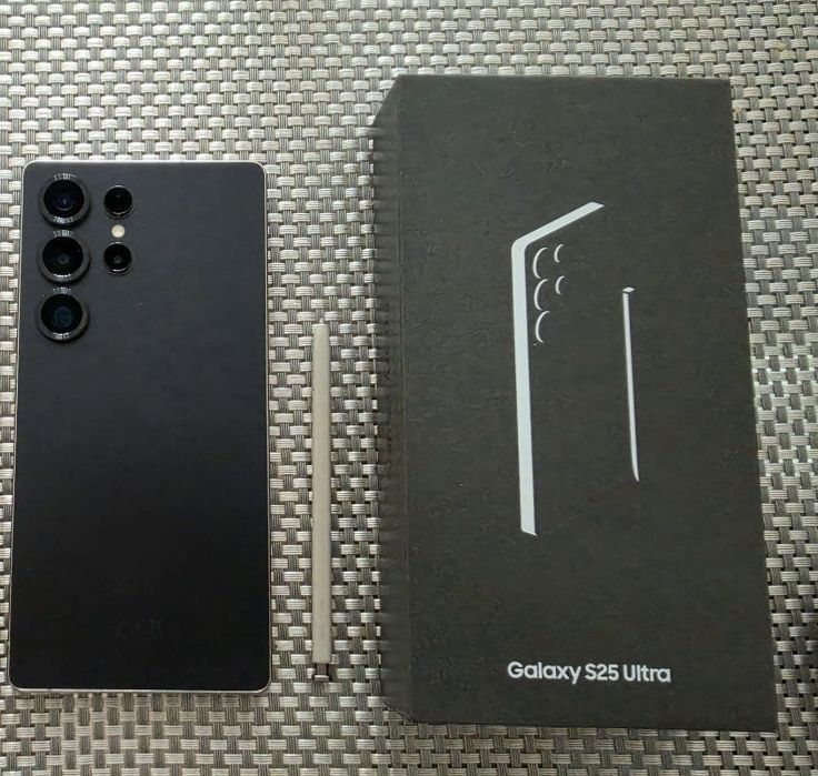 Galaxy s 25 ultra 512 GB