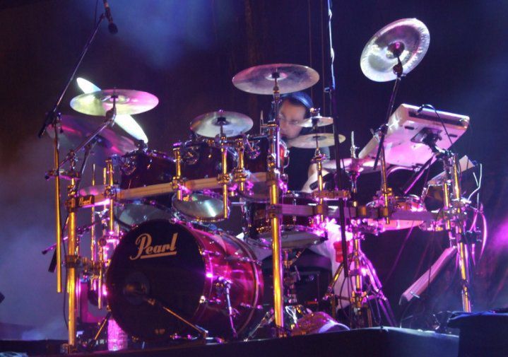 Alugo bateria,pratos, percussão, hardware