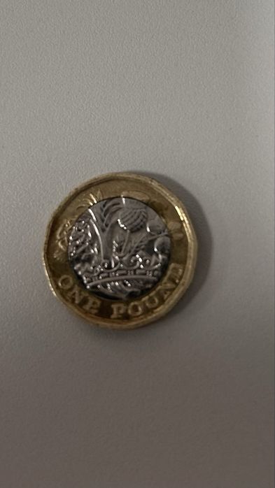 Moeda one pound 2017