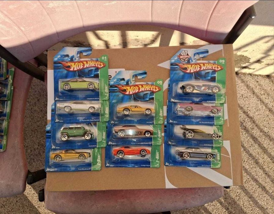 Hot Wheels Super T-Hunt / Treasure Hunt / Expositor de cartelas
