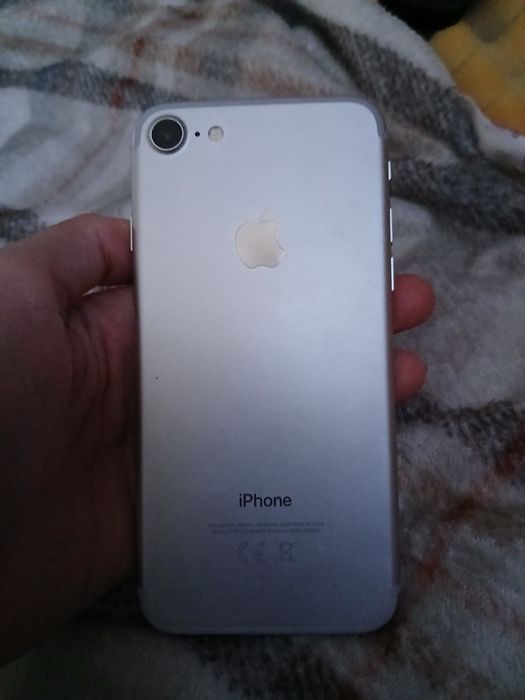 Sprzedam iPhone 7