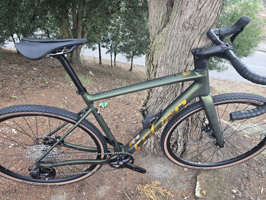 Bicicleta de gravel carbono nova 12x1v