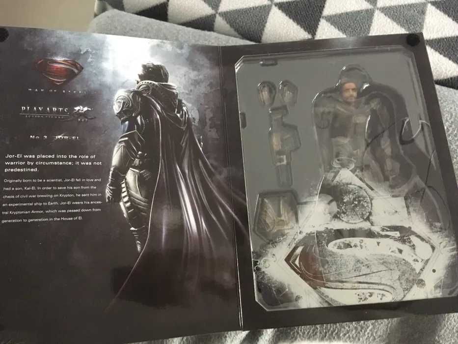 Kai Jor-El - Figurka z serii Play Kai Arts
