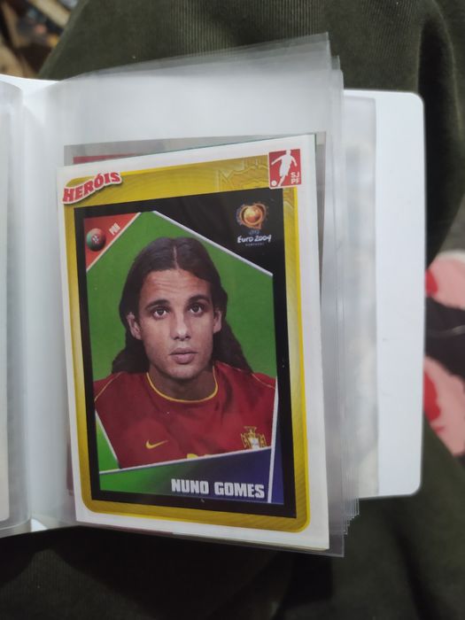 Nuno Gomes Portugal de ouro cromo recuperado panini