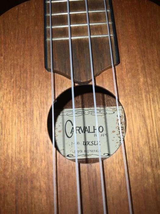 Ukulele carvalho APC