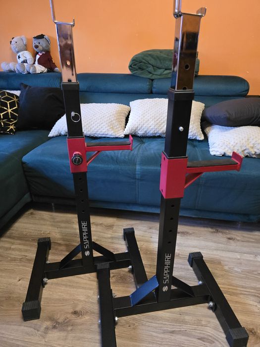 Stojaki pod sztangę z asekuracją