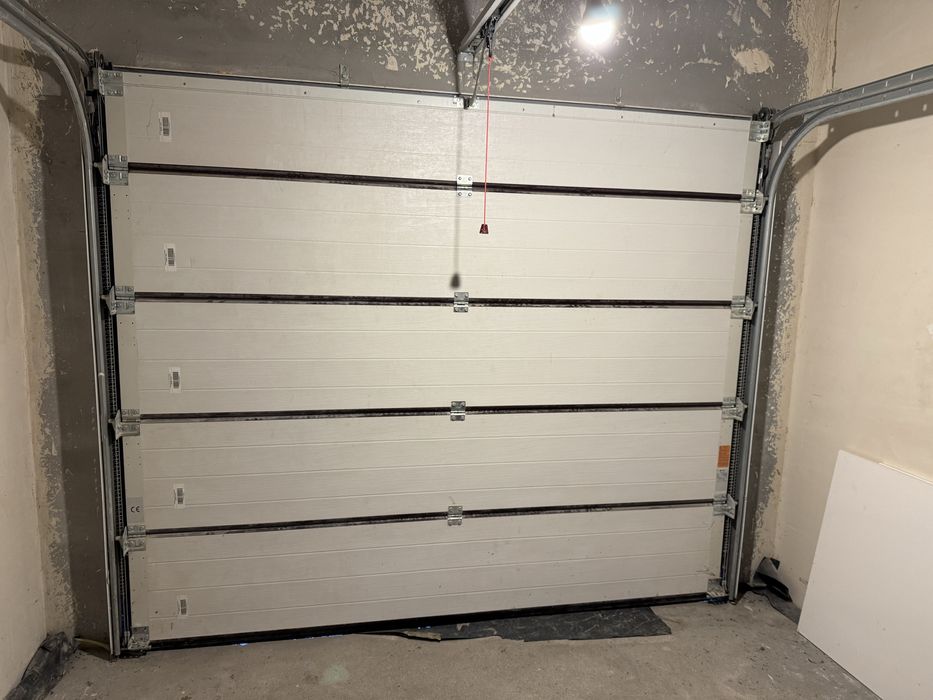 Brama  garażowa  segmentowa