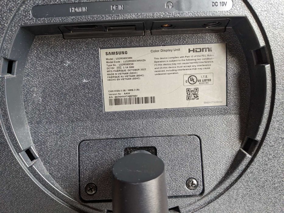 Monitor 32" 4К Samsung LU32R590