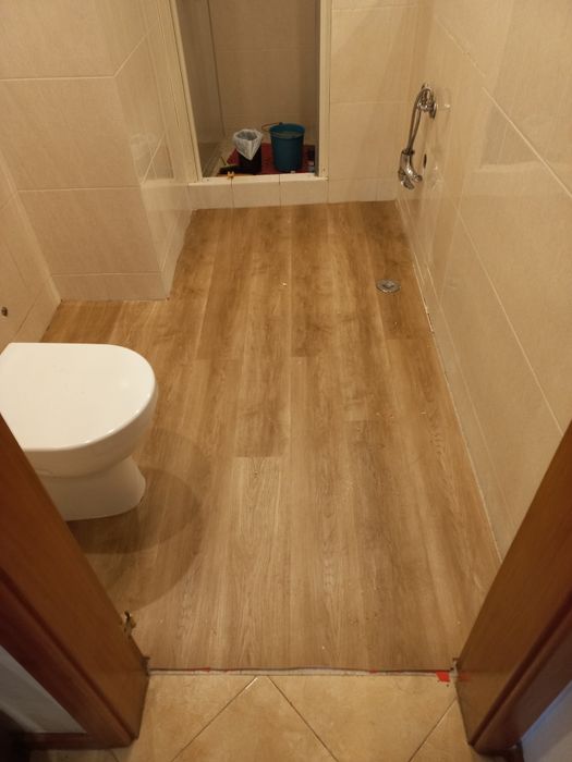 Aplicador de pavimentos vinilicos em rolo e click