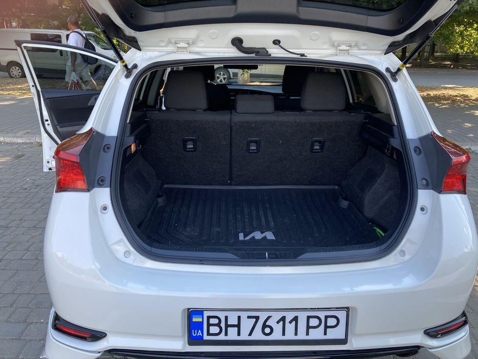 Продал Тойту Короллу