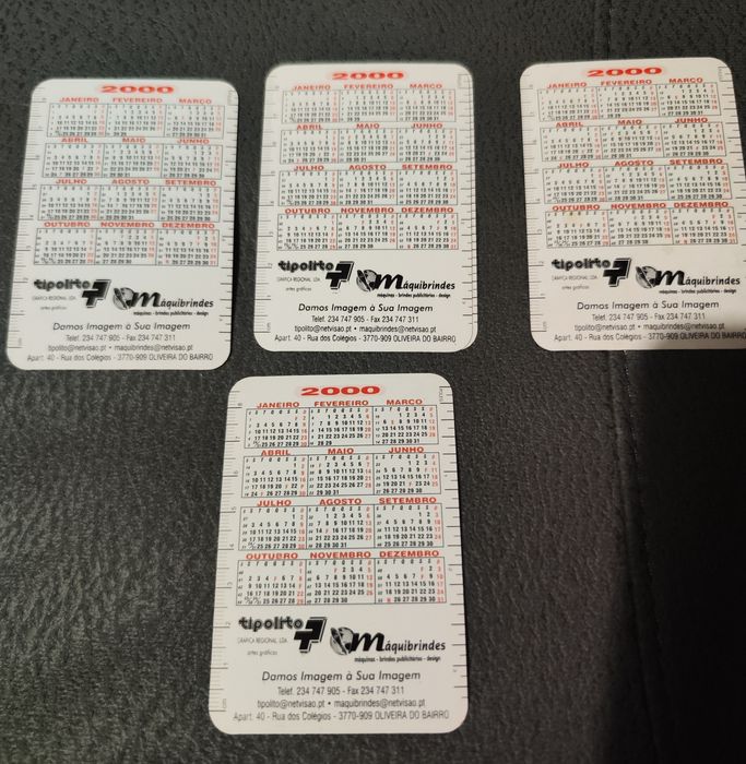 Quatro calendários de bolso de 2000