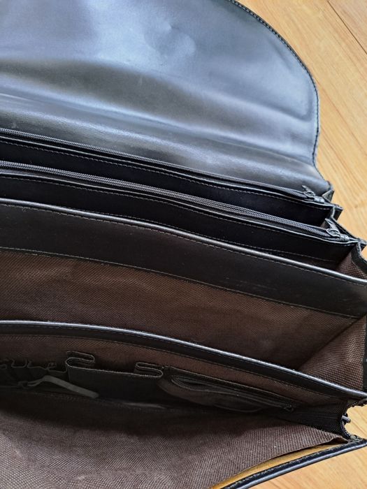 Aktówka , teczka skórzana