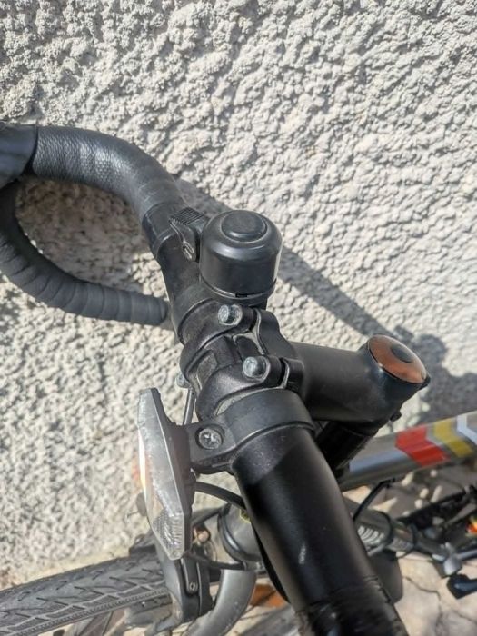 Vendo bicicleta de estrada Pure Cycles, tamanho 49 cm, com quadro principal em aço Chromoly (cromoly).