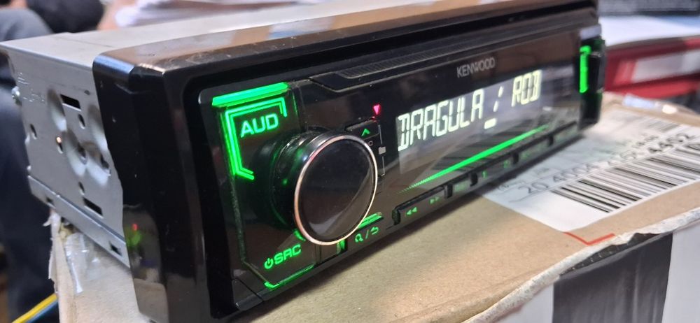 Автомагнітола kenwood kmm-104