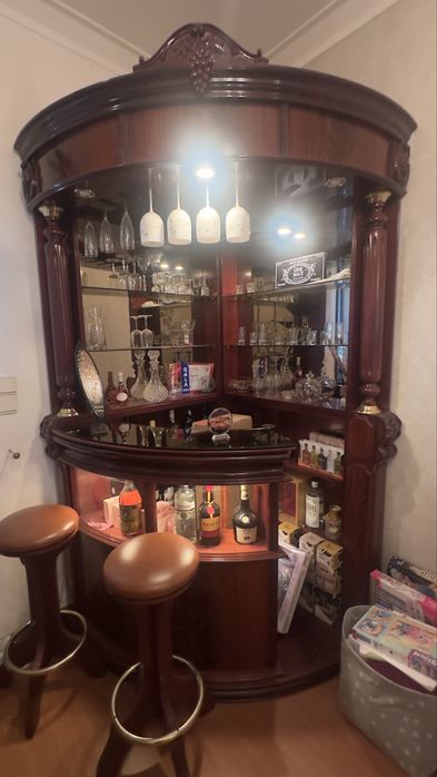 Bar castanho sala
