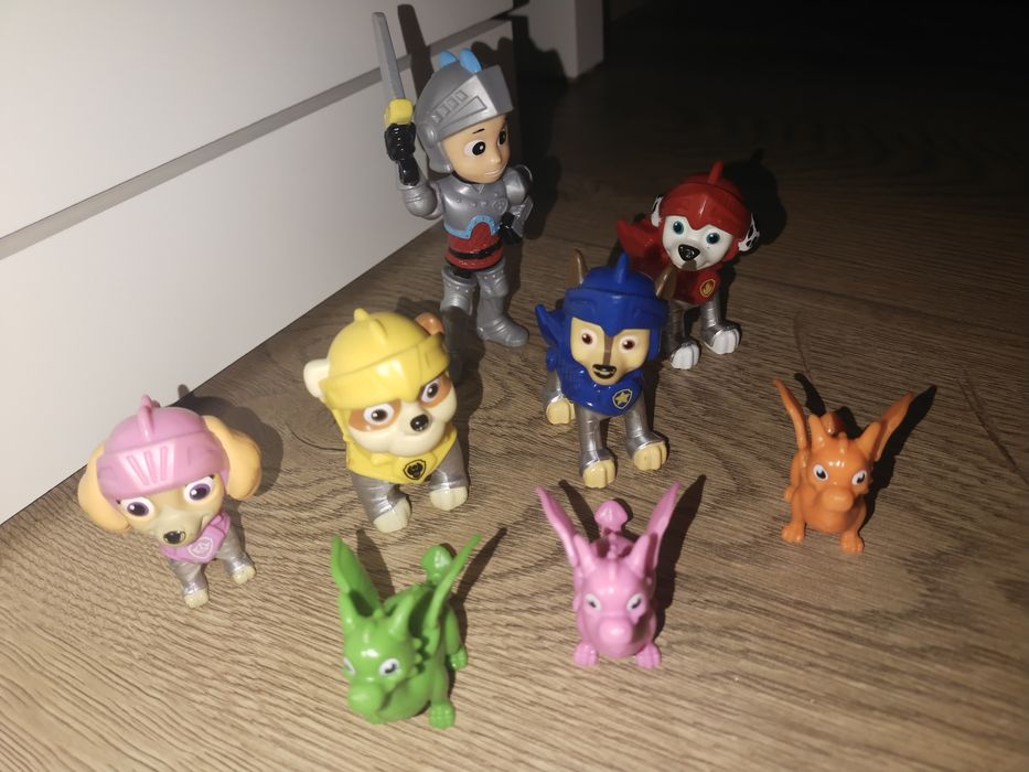 Psi Patrol figurki Odważne Rycerskie Pieski zestaw 8 figurek