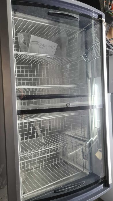 Zamrażarka JUKA witryna mrożąca M400SF