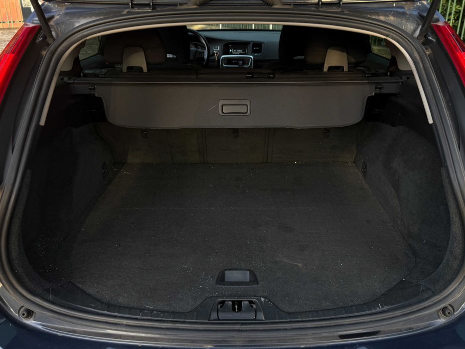 Volvo V60 1.6D Geartronic (auto)