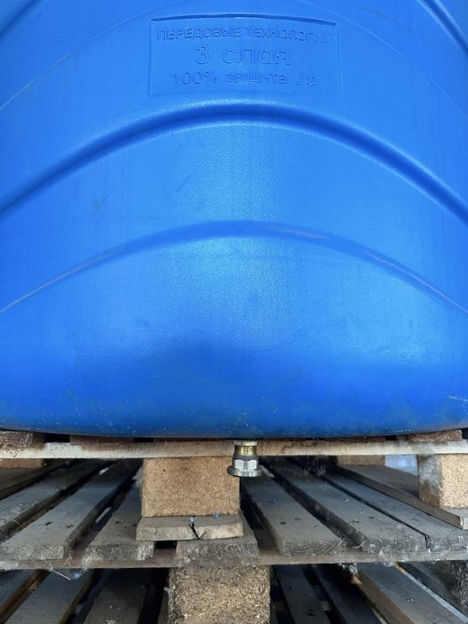 Ємність для рідин на 1000 л Litolan 3 шарова