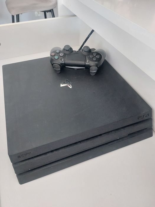 Konsola ps4 ps 4 pro