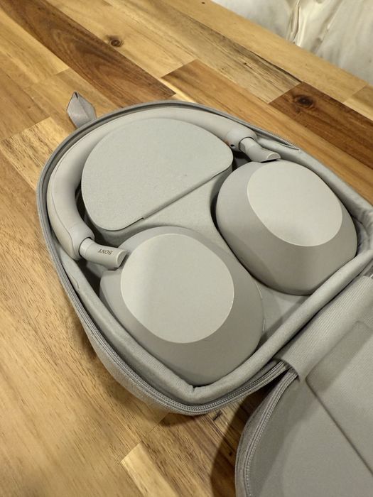 Auscultadores Bluetooth Sony WH1000XM5 (noise cancelling)