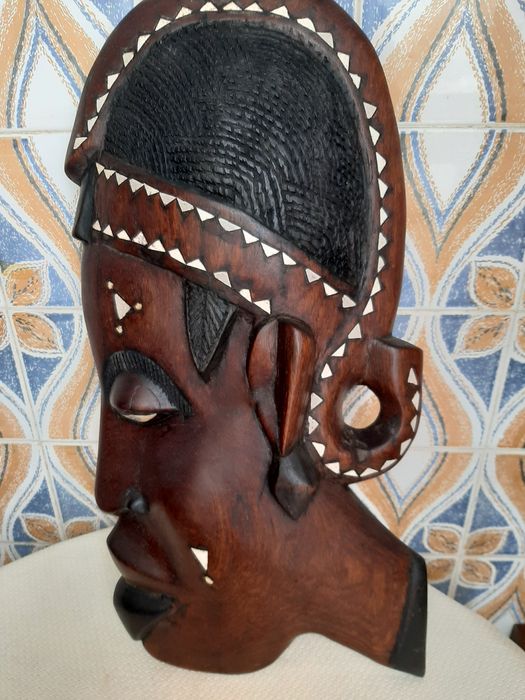 Mascaras de arte africana  em bom estado