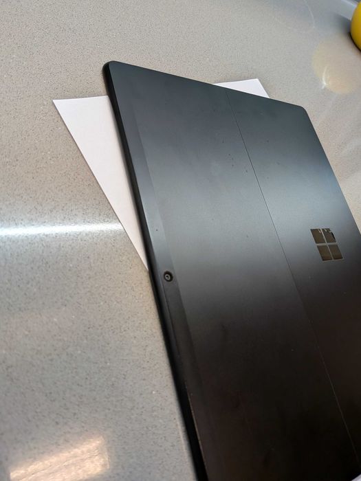 Microsoft Surface Pro X LTE SQ1 8GB/128GB + klawiatura + Spigen