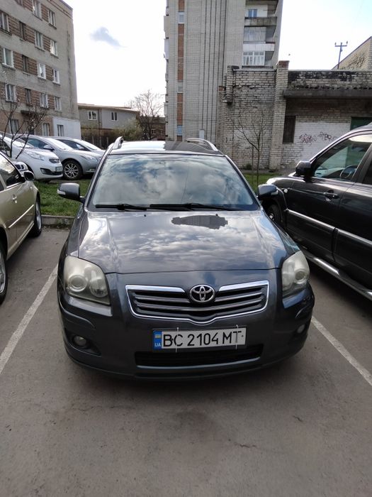 Тойота авенсіс 2008р.