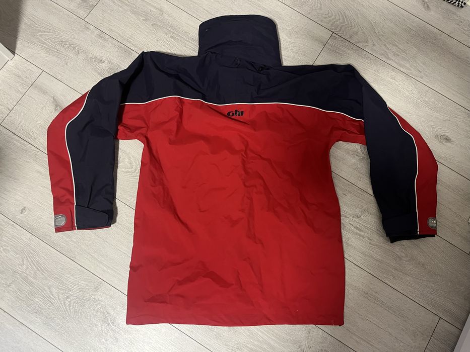 Męska kurtka żeglarska GILL czerwona z kapturem, wodoodporna,rozmiar S