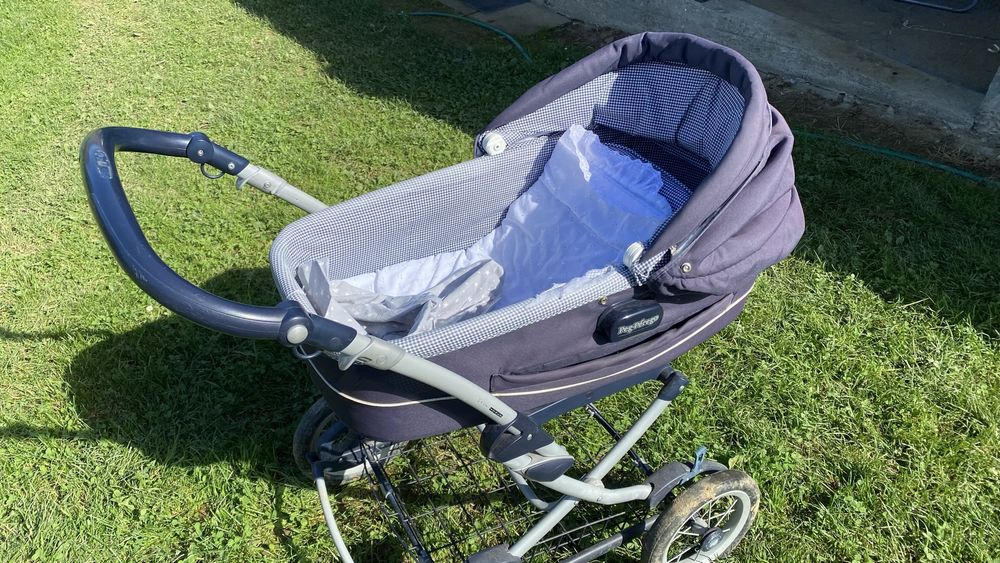 Дитячий візочок