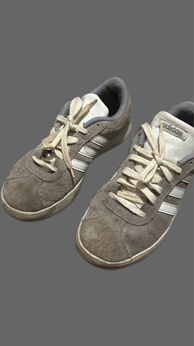 Кросівки  Adidas ціна з олх доставкою