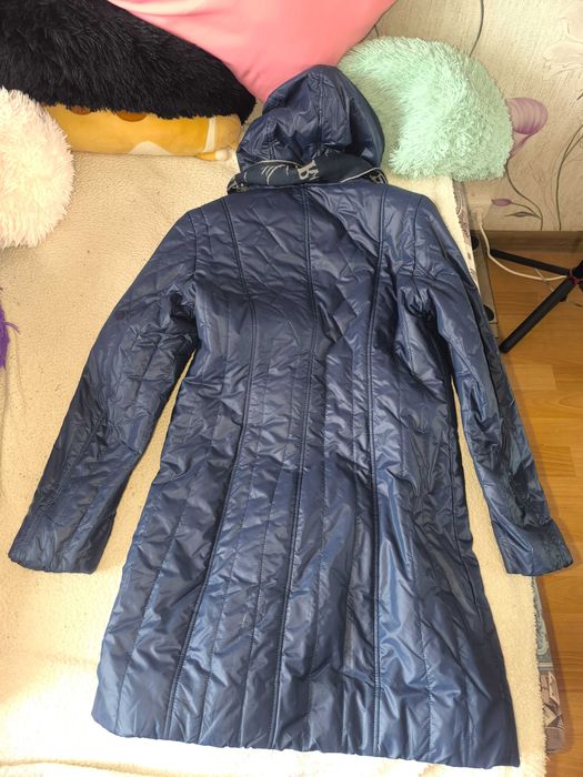 Куртки на выбор, одну отдам бесплатно