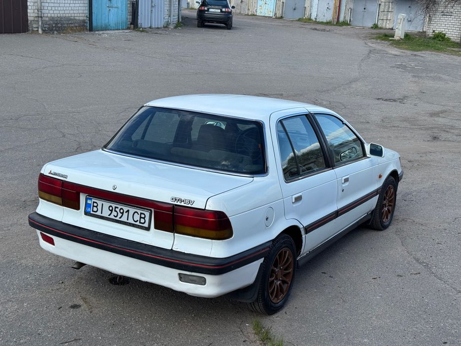 Mitsubishi Lancer 1.5г/б
