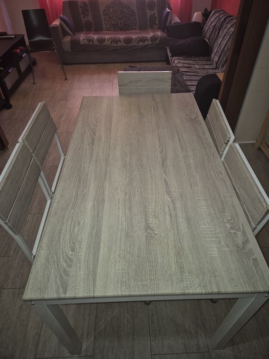 Mesa com 5 Cadeiras