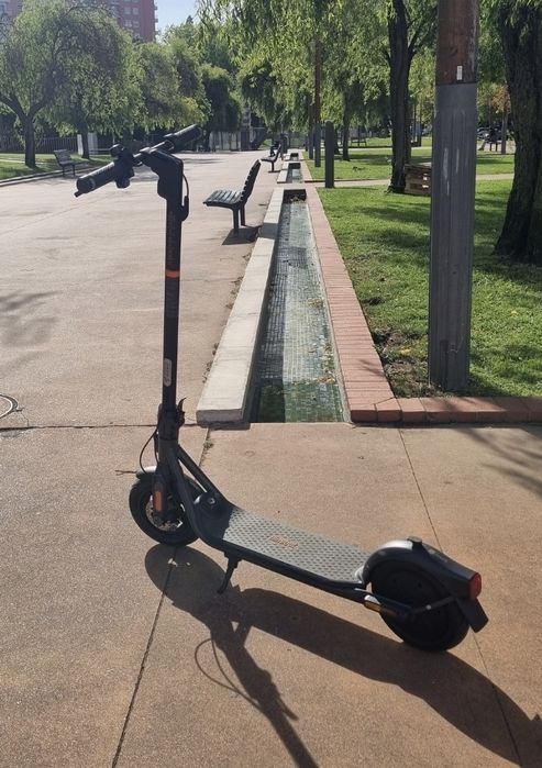 Trotinete Elétrica Segway Nineboot Kickscooter F2