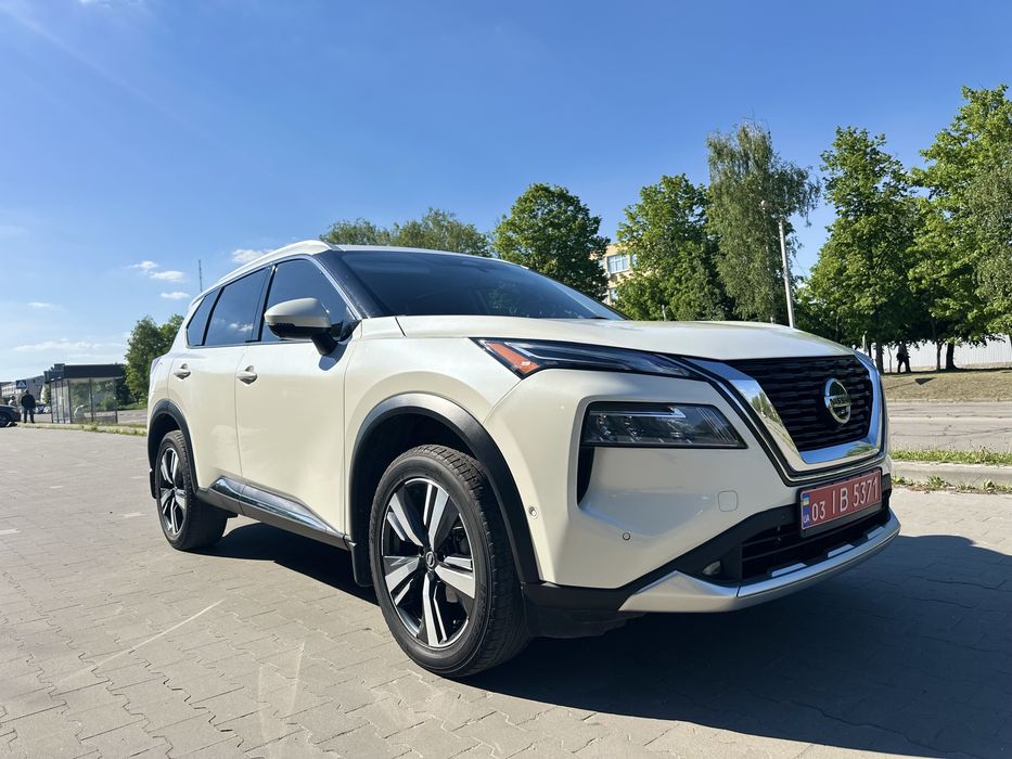 Nissan Rogue PLATINUM