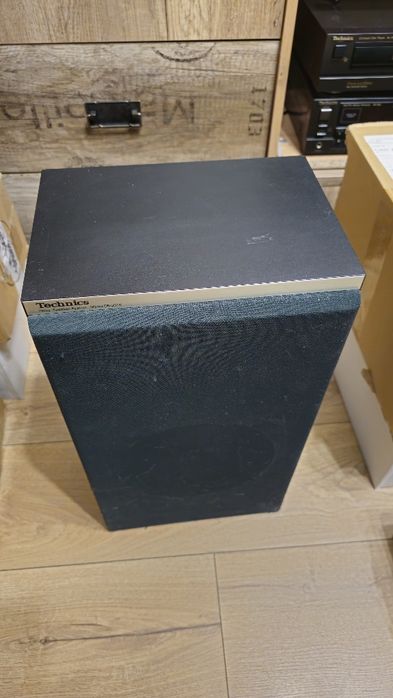 Kolumny Technics Model SB3010. 2 sztuki.