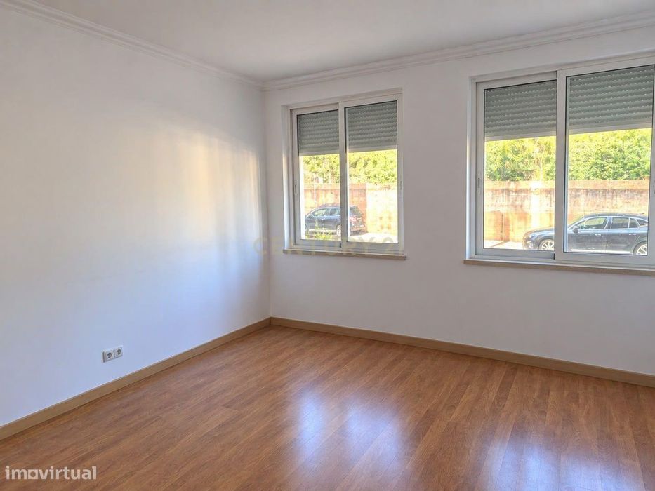Oportunidade de Investimento / Transforme este Espaço num T0 numa das