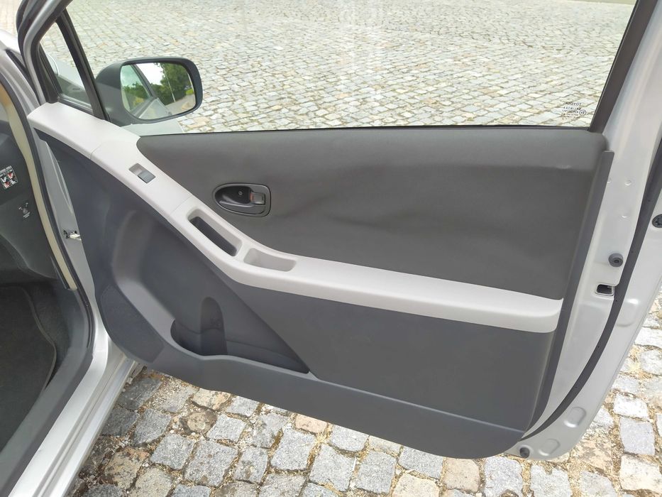 toyota yaris II, 1.4 D4D, Van,