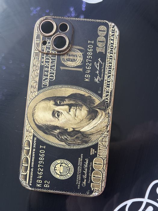 чехол на iPhone 17 плюс