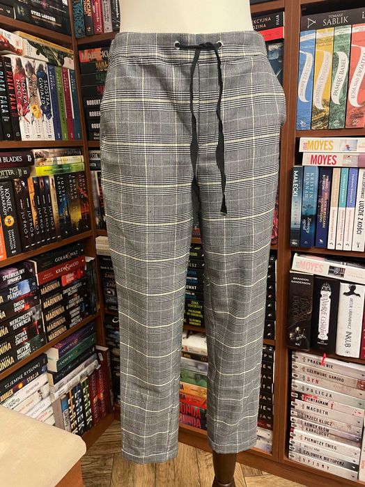 Mohito - j. nowe krateczka kanciki chinosy 36!